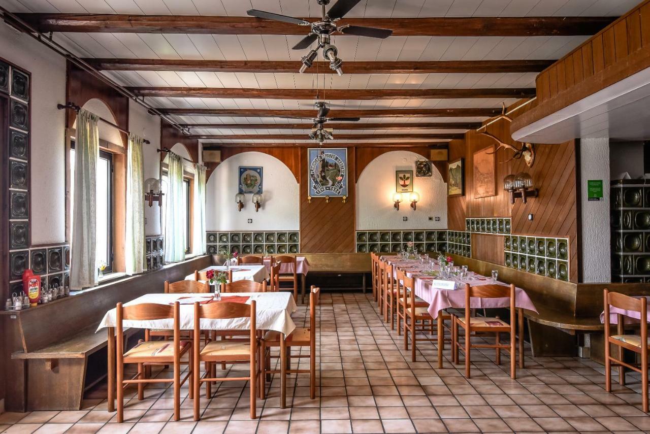 Planinski Dom Na Kalu Bed & Breakfast Dol pri Hrastniku Екстериор снимка